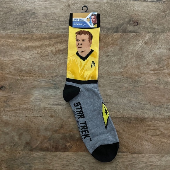 5/$20 NEW Adult Star Trek Captain Kirk Socks - Picture 1 of 3